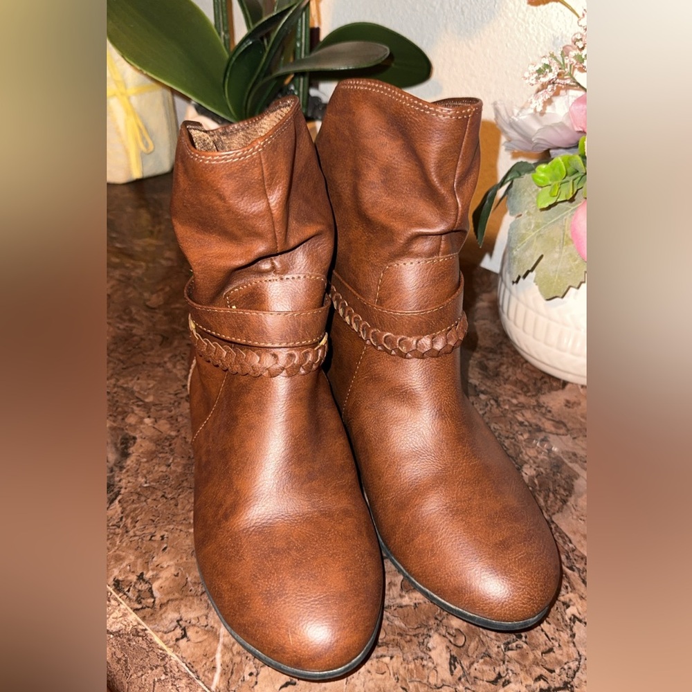 American Eagle by Payless Brown Ankle Boots